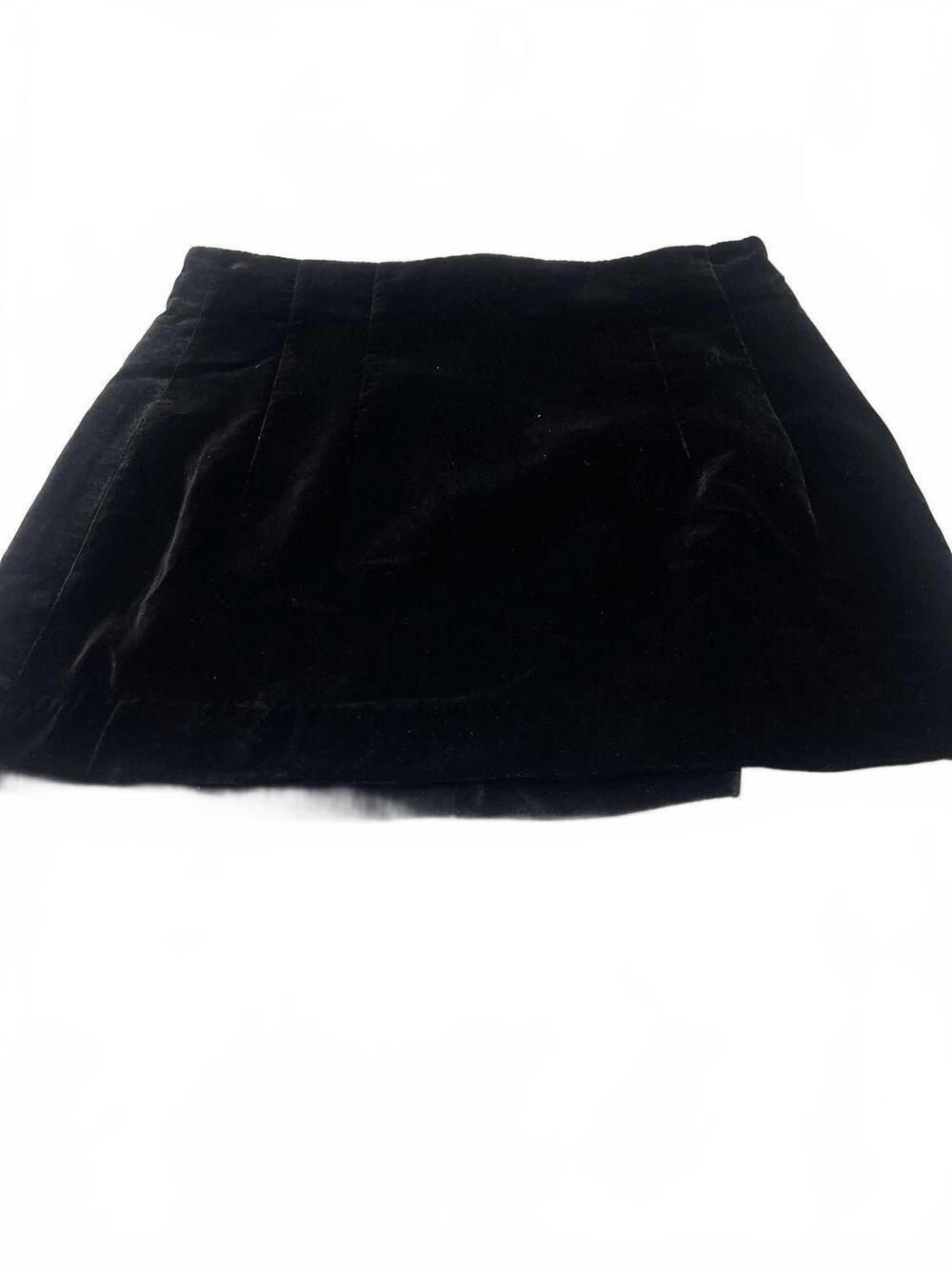 NEW BLACK TAPE women's buttoned velvet skirt in black